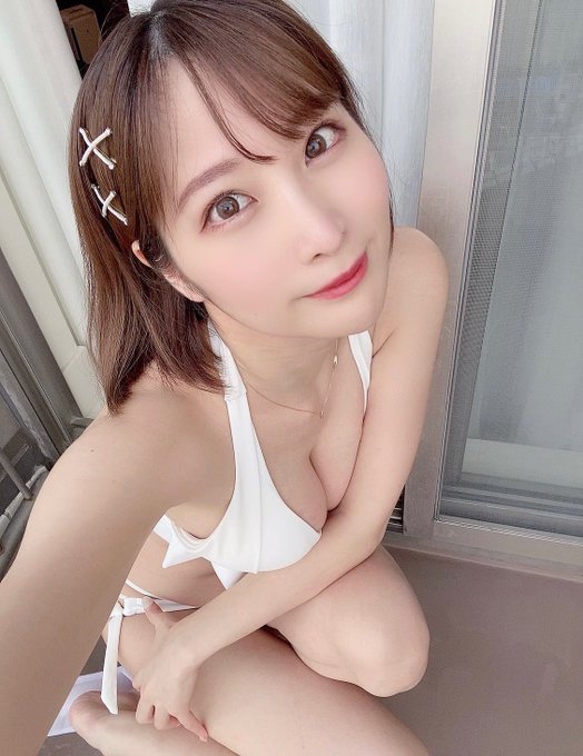 百濑莉子(百瀬りこ)出道作品及封面，百濑莉子个人资料-星享社