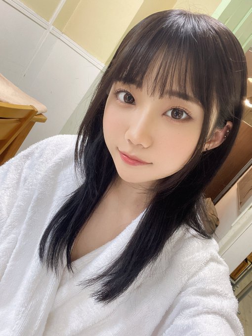三崎奈奈(三崎なな)最新作品及封面，三崎奈奈个人资料-星享社